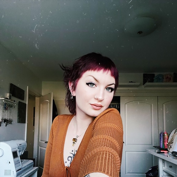 Meet your Posher, Rachael - Picture 1 of 1